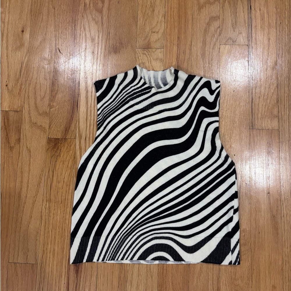 Black and white tank top